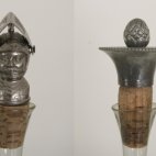 Flaschenversch&uuml;sse aus Zinn, Flaschenverschluss Ritter, filigrane Arbeit,  Bottle Stopper, tin